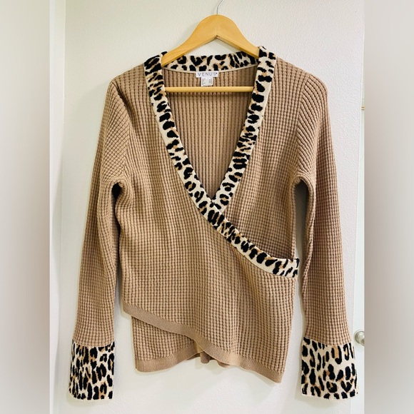 VENUS Tan Sweater with Leopard Print Trim Size Large - Picture 6 of 7